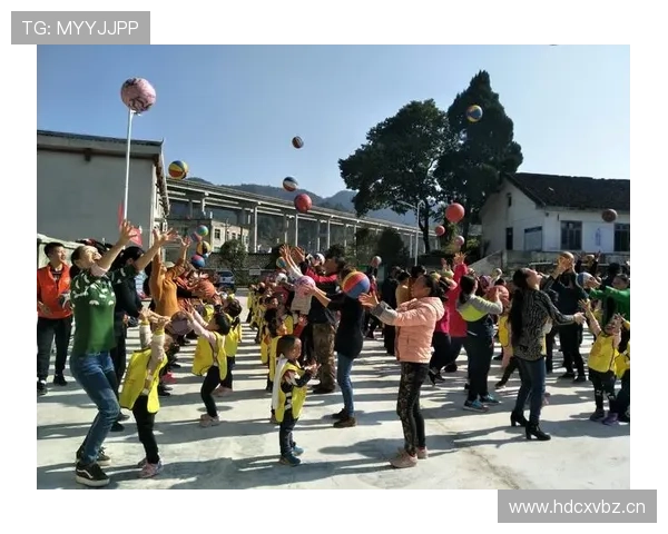 《精彩篮球对决集锦：绝妙扣篮与激烈攻防瞬间回顾》 - 副本 (2)